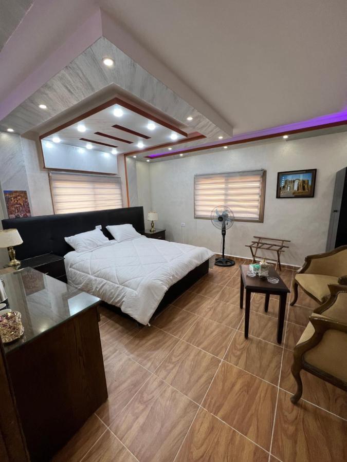 Petra Balcony Apartment 와디무사 외부 사진