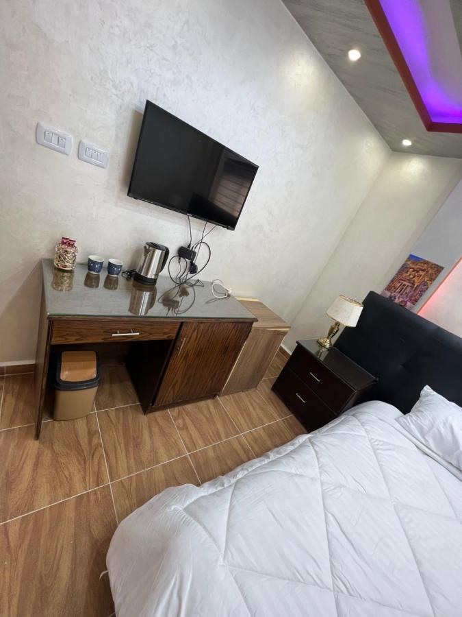 Petra Balcony Apartment 와디무사 외부 사진